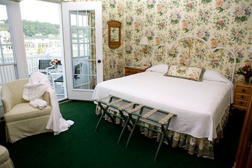 Hotel Iroquois Макинак Айлънд Екстериор снимка